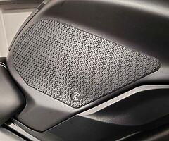 2019 Triumph Street Triple - Image 7/10