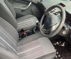 MANUAL FORD FIESTA FOR SALE - Image 7/9
