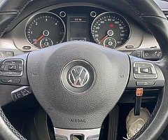 Volkswagen Passat 2011 - Image 4/6