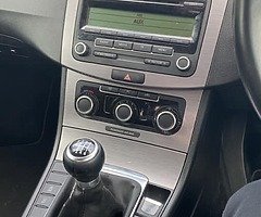 Volkswagen Passat 2011 - Image 5/6
