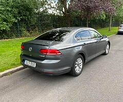 152 Volkswagen Passat￼ - Image 4/10