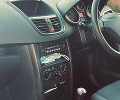 PEUGEOT 207 - Image 5/8