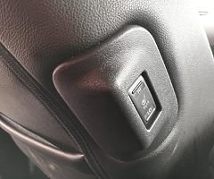 2015 Nissan Leaf Leather - Image 6/10