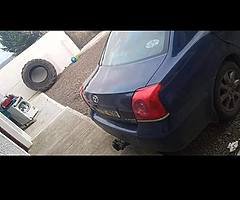 Car - Image 4/5