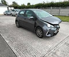201 TOYOTA YARIS DAMAGED