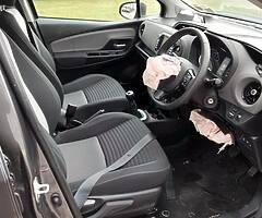 201 TOYOTA YARIS DAMAGED - Image 7/9