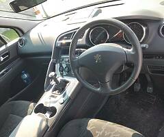 2013 PEUGEOT 3008 - Image 8/10