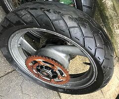 2 x Motorcycle Wheels w/ brake plates - Image 7/7