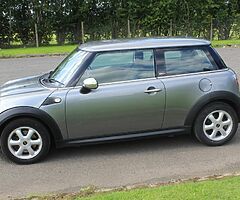 2010 MINI One - Image 3/8