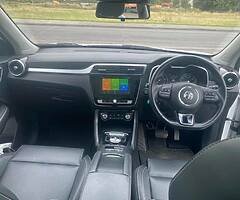 Mg ZS EV , Exclusive - Image 7/10