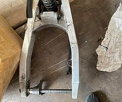 Suzuki Bandit 1200 mk1 1999 swingarm complete with linkage and good shock plus spindle