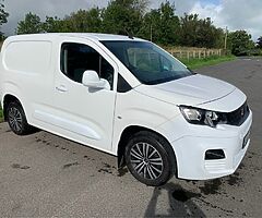 2019 PEUGEOT  PARTNER