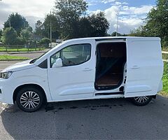 2019 PEUGEOT  PARTNER