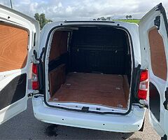 2019 PEUGEOT  PARTNER - Image 4/8