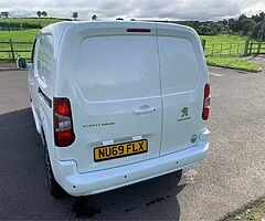 2019 PEUGEOT  PARTNER - Image 6/8