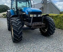 New Holland 8260