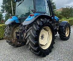 New Holland 8260