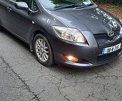 Toyota Auris 1.6 petrol - Image 3/10