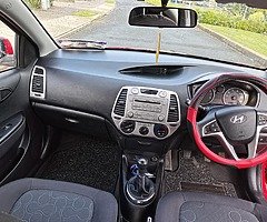 Hyundai i20 - Image 6/10