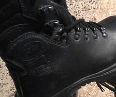 Jolly safety boots for rigging wore once or twice 2 mall