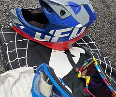 UFO Motorcross helmet with 2 pairs of Google's