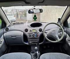 Toyota Yaris - Image 4/9