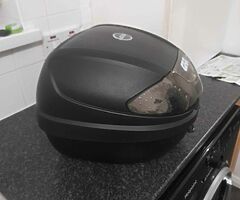 Givi v40nt tech monokey  40ltr motorcycle top box