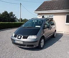 Seat Alhambra 1.9 - 130P.D.- 2004 red line