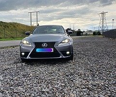 2015 lexus is300h. - Image 5/10