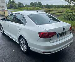 162 Volkswagen Jetta Highline - Image 3/7