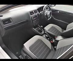 162 Volkswagen Jetta Highline - Image 5/7