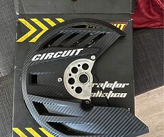 Circuit Disc guard with bracket