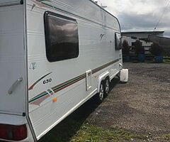 Eddie avante 6birth twin axle caravan in excellent condition completed with awning and extras - Image 6/7