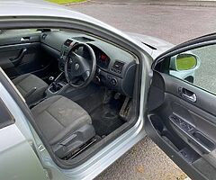 Volkswagen jetta 1.9 tdi 2006 - Image 5/8