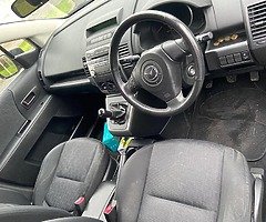 Mazda 5 - Image 5/10