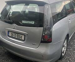 Mitsubishi grandis - Image 9/10