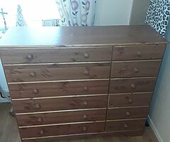 Chest of drawers