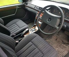 1990 Mercedes-Benz 230 - Image 4/8