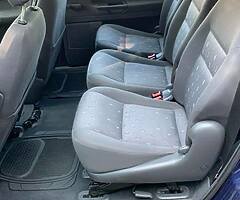 Volkswagen Sharan - Image 7/10
