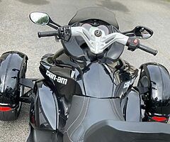 Can- am Spyder RSS 2014 - Image 8/10