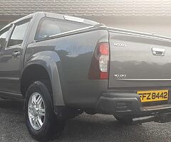 2011 Isuzu Rodeo - Image 10/10
