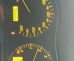 Toyota avensis 2008 1.6 petrol vvti black 5 speed manual only 165000 Kms and only 1 owner from new - Image 8/10