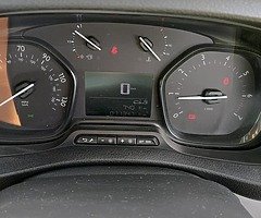 Wauxhall vivaro lwb 6doord - Image 9/10