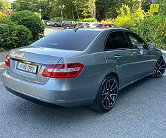 Mercedes E200 Automatic - Image 8/8