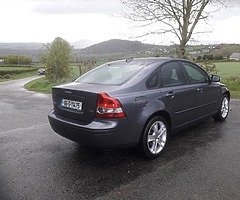 2006 VOLVO S40 1.6 DIESEL.....GREAT CONDITION!! - Image 5/9