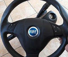 Power steering motor and steering wheel from 2007 fiat punto - Image 5/5