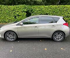 2015 Toyota Auris 1 owner Car .30 k mls only .NCT 7/2023!!!!Tax only 270e - Image 4/10