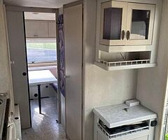 Hobby Elegance 4 Berth Caravan For Sale - Image 5/9