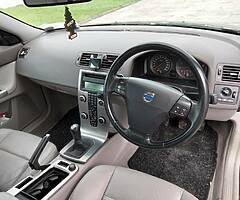 2008 VOLVO S40 - Image 8/10