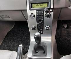 2008 VOLVO S40 - Image 9/10